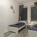 아파트 Work And 8 Betten 4 Schlafzimmer 2 Duschen Mit Billiard Und Beamer
