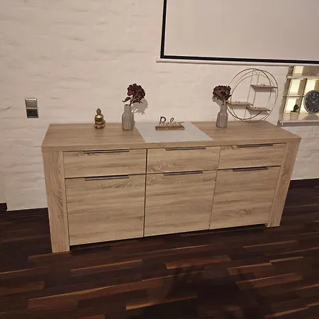 Work And 8 Betten 4 Schlafzimmer 2 Duschen Mit Billiard Und Beamer Apartmán Lüdenscheid