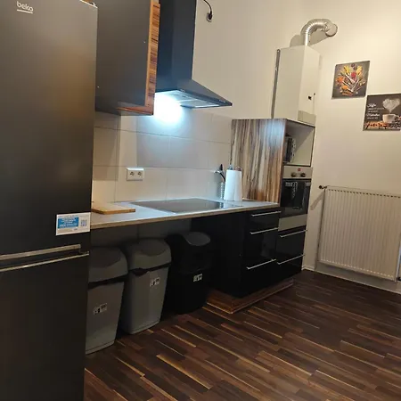 Work And 8 Betten 4 Schlafzimmer 2 Duschen Mit Billiard Und Beamer Apartmán *