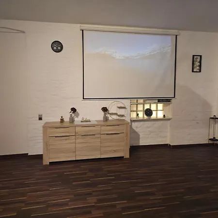 Apartmán Work And 8 Betten 4 Schlafzimmer 2 Duschen Mit Billiard Und Beamer