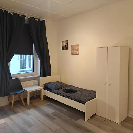 Apartmán Work And 8 Betten 4 Schlafzimmer 2 Duschen Mit Billiard Und Beamer *