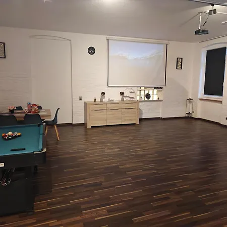 Work And 8 Betten 4 Schlafzimmer 2 Duschen Mit Billiard Und Beamer * Lüdenscheid