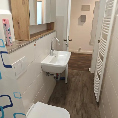 Apartmán Work And 8 Betten 4 Schlafzimmer 2 Duschen Mit Billiard Und Beamer