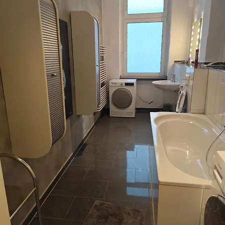 Apartmán Work And 8 Betten 4 Schlafzimmer 2 Duschen Mit Billiard Und Beamer