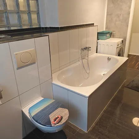 Work And 8 Betten 4 Schlafzimmer 2 Duschen Mit Billiard Und Beamer