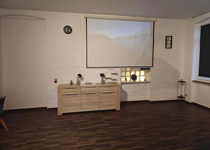 Lejlighed Work And 8 Betten 4 Schlafzimmer 2 Duschen Mit Billiard Und Beamer