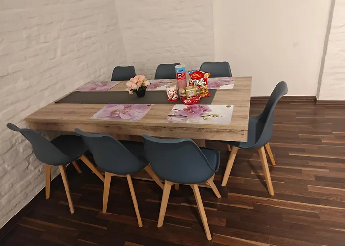 Work And 8 Betten 4 Schlafzimmer 2 Duschen Mit Billiard Und Beamer Lüdenscheid