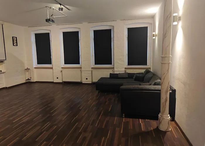 Work And 8 Betten 4 Schlafzimmer 2 Duschen Mit Billiard Und Beamer