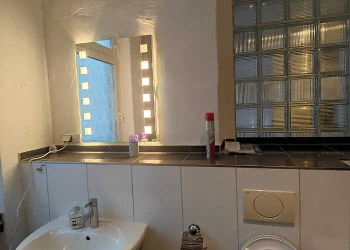 Work And 8 Betten 4 Schlafzimmer 2 Duschen Mit Billiard Und Beamer Lejlighed