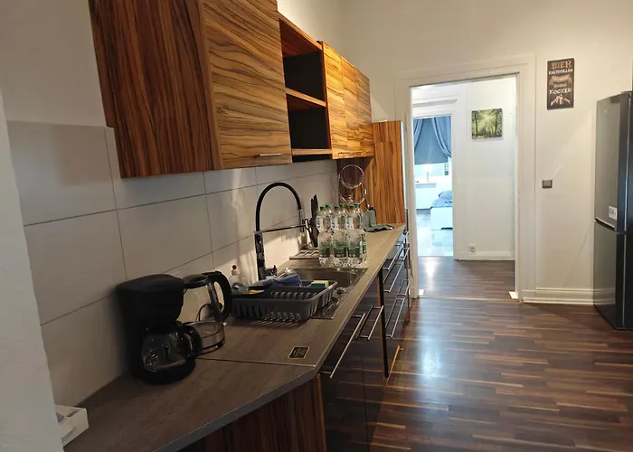 Work And 8 Betten 4 Schlafzimmer 2 Duschen Mit Billiard Und Beamer *