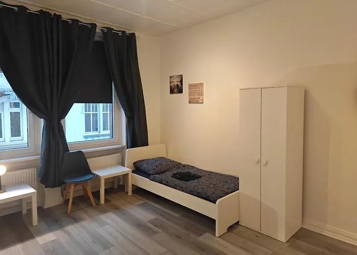 Lejlighed Work And 8 Betten 4 Schlafzimmer 2 Duschen Mit Billiard Und Beamer *