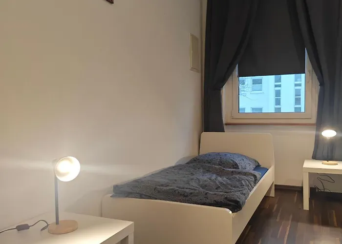 Lejlighed Work And 8 Betten 4 Schlafzimmer 2 Duschen Mit Billiard Und Beamer