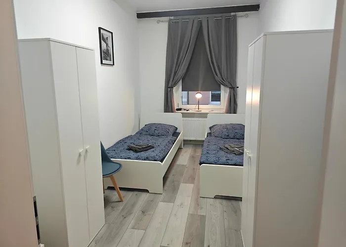 Work And 8 Betten 4 Schlafzimmer 2 Duschen Mit Billiard Und Beamer Lüdenscheid