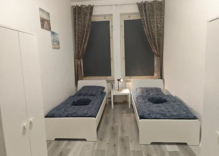 Work And 8 Betten 4 Schlafzimmer 2 Duschen Mit Billiard Und Beamer Lüdenscheid