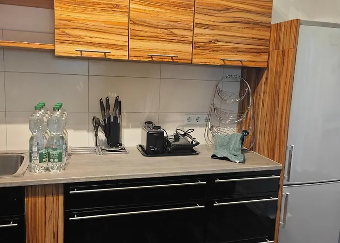 Work And 8 Betten 4 Schlafzimmer 2 Duschen Mit Billiard Und Beamer Lüdenscheid