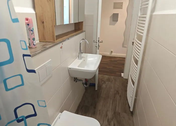 Lejlighed Work And 8 Betten 4 Schlafzimmer 2 Duschen Mit Billiard Und Beamer