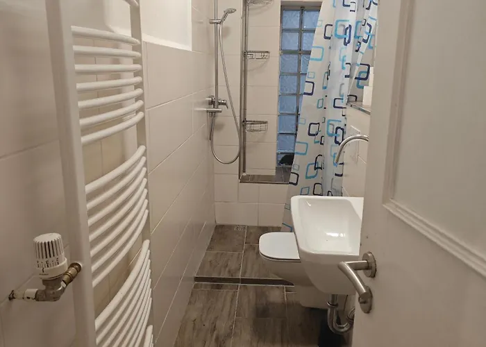 Work And 8 Betten 4 Schlafzimmer 2 Duschen Mit Billiard Und Beamer * Lüdenscheid