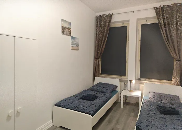 Work And 8 Betten 4 Schlafzimmer 2 Duschen Mit Billiard Und Beamer Lejlighed *