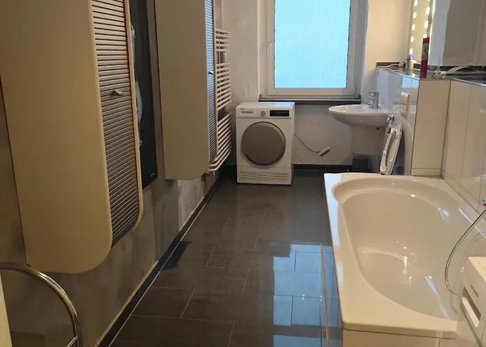 Lejlighed Work And 8 Betten 4 Schlafzimmer 2 Duschen Mit Billiard Und Beamer